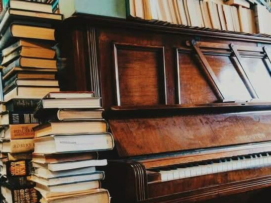 オフビートのピアノ